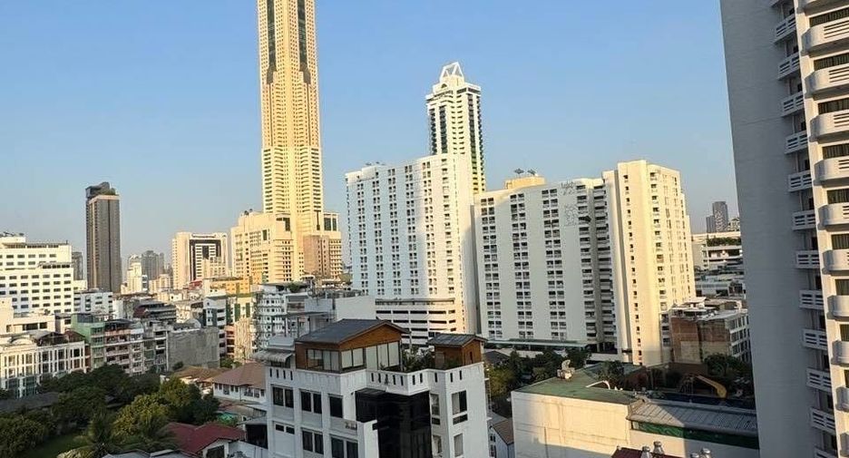 For rent 2 bedrooms condo in Pathum Wan, Bangkok