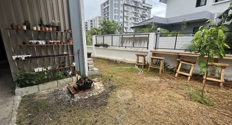For rent 2 bedrooms house in Mueang Phuket, Phuket
