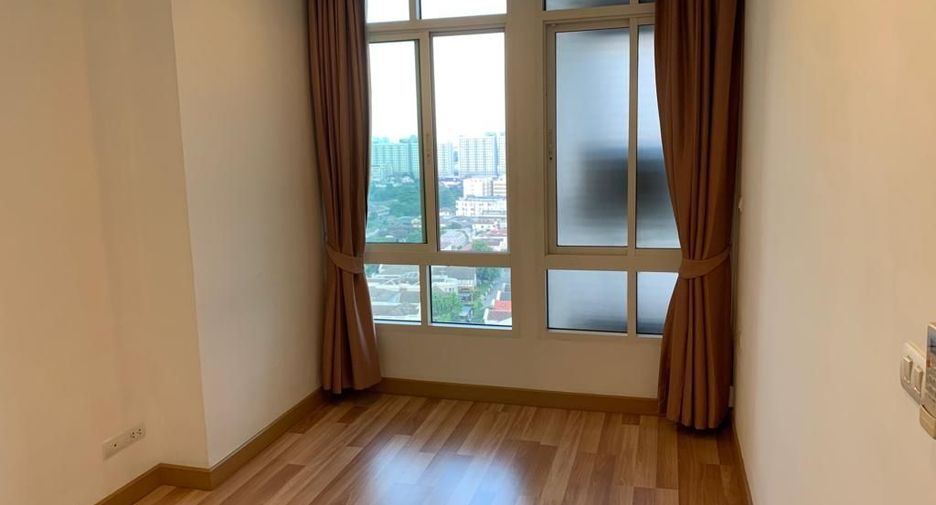 À louer 2 chambres condo à Phra Khanong, Bangkok