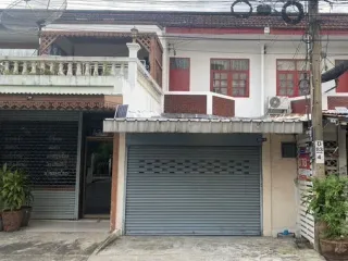 For sale 2 bedrooms townhouse in Phra Khanong, Bangkok