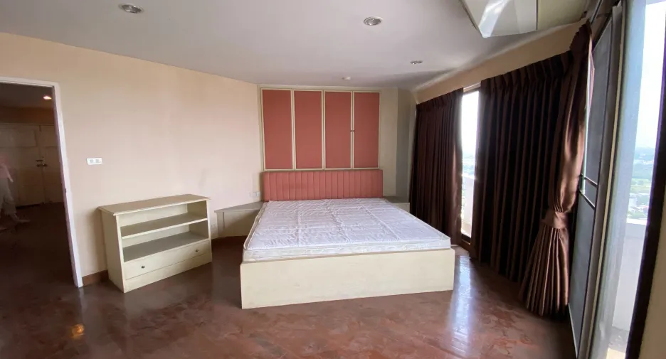 Condo en alquiler de 2 habitaciones en Suan Luang, Bangkok