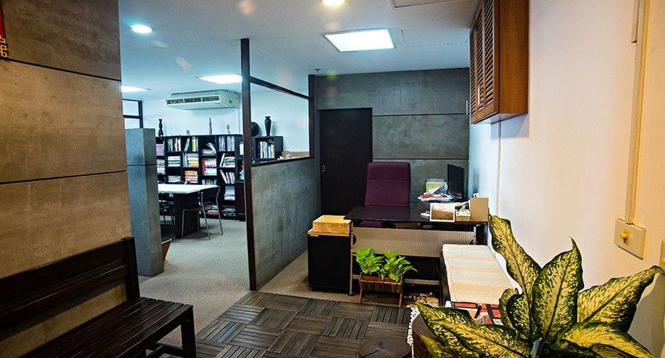 For sale 1 bed condo in Bang Rak, Bangkok