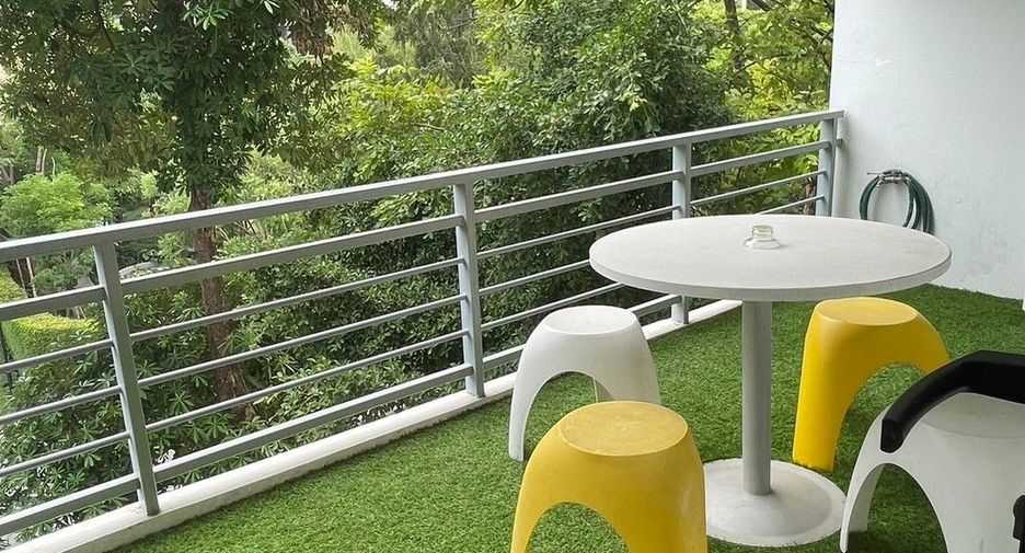 For rent 6 bedrooms condo in Pathum Wan, Bangkok