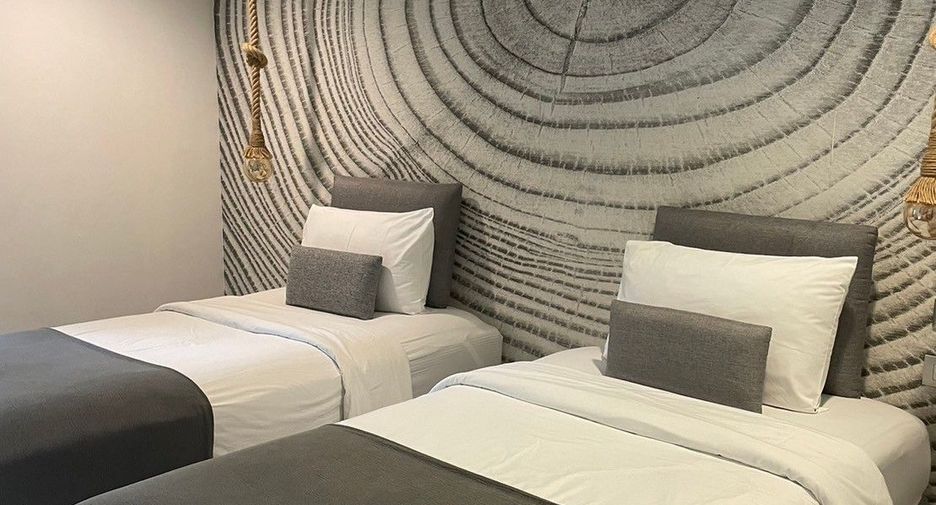 For rent 6 bedrooms condo in Pathum Wan, Bangkok