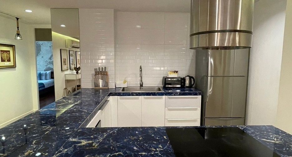 For rent 6 bedrooms condo in Pathum Wan, Bangkok