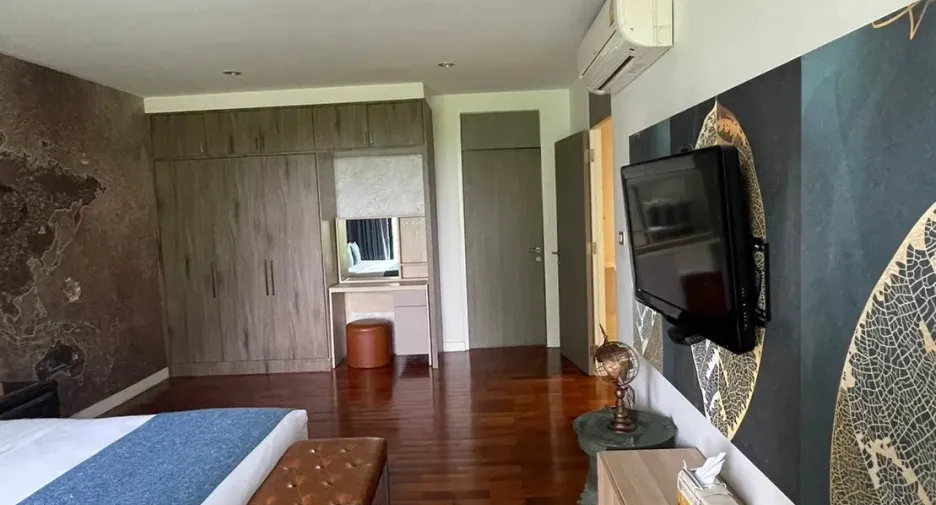 For rent 6 bedrooms condo in Pathum Wan, Bangkok
