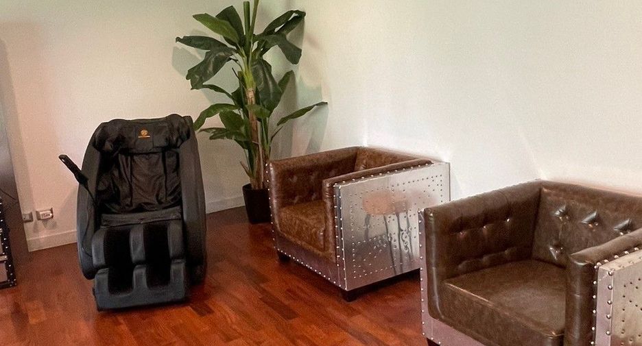 For rent 6 bedrooms condo in Pathum Wan, Bangkok