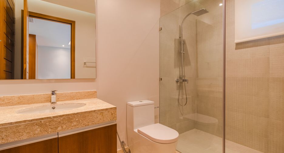 For sale 4 ベッドルーム villa in Thalang, Phuket