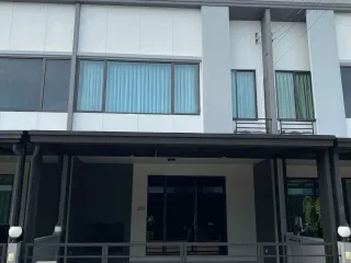 For rent 3 ベッドルーム townhouse in Prawet, Bangkok