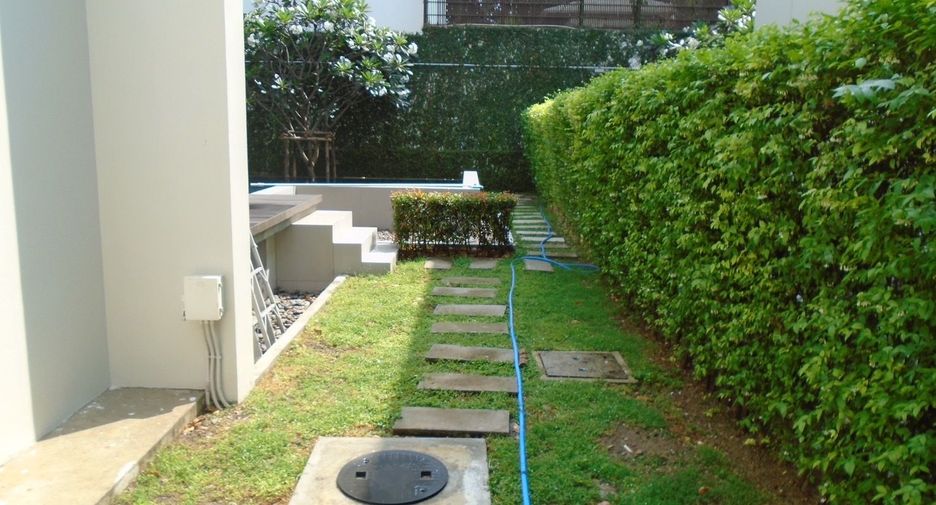 For rent 4 ベッドルーム villa in Watthana, Bangkok