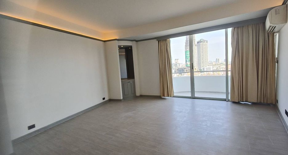 For sale 3 bedrooms condo in Sathon, Bangkok