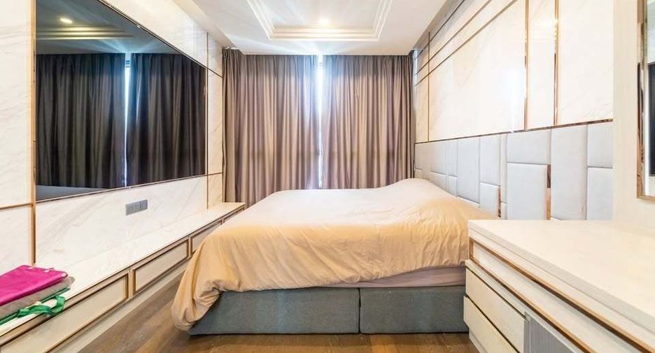 Продажа 2 спальни кондо в Ратчатхещи, Бангкок