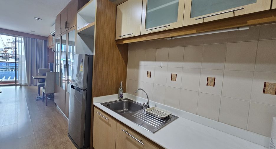 For rent studio condo in Bang Rak, Bangkok