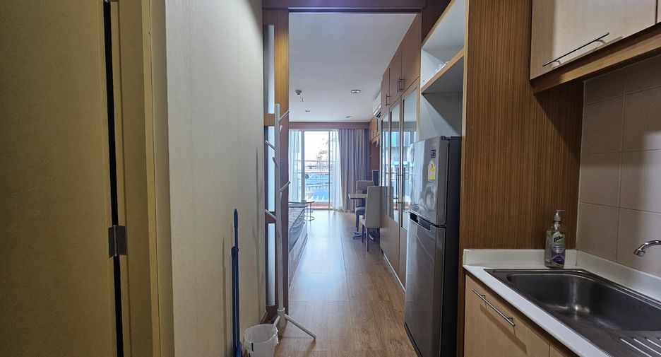 For rent studio condo in Bang Rak, Bangkok
