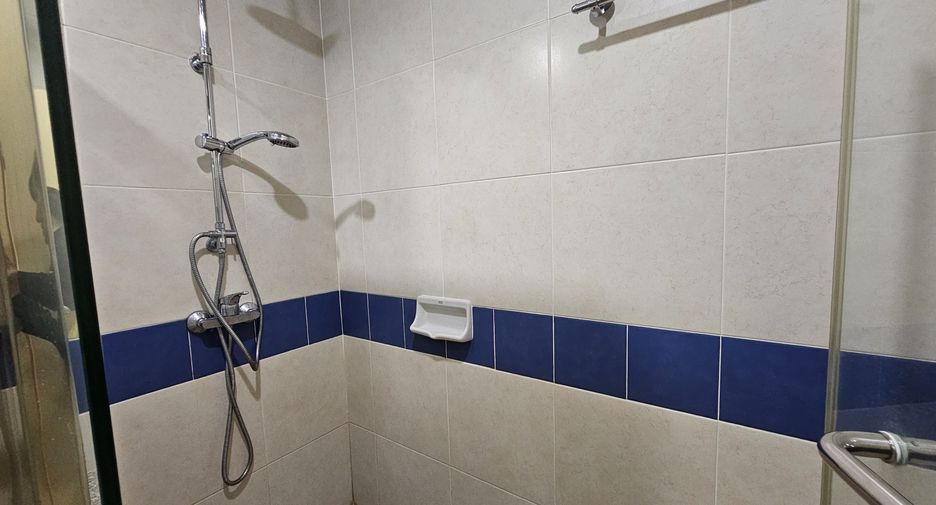 For rent studio condo in Bang Rak, Bangkok