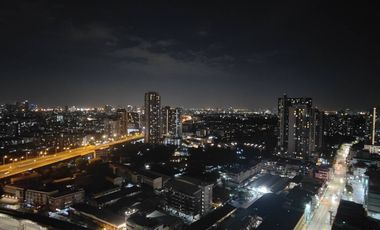 Condo en alquiler de 1 habitaciones en Khlong Toei, Bangkok