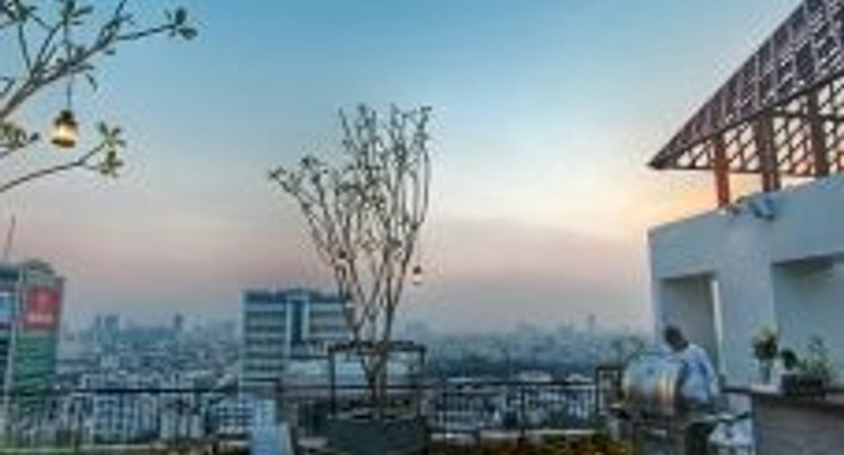 For rent 4 bedrooms condo in Sathon, Bangkok