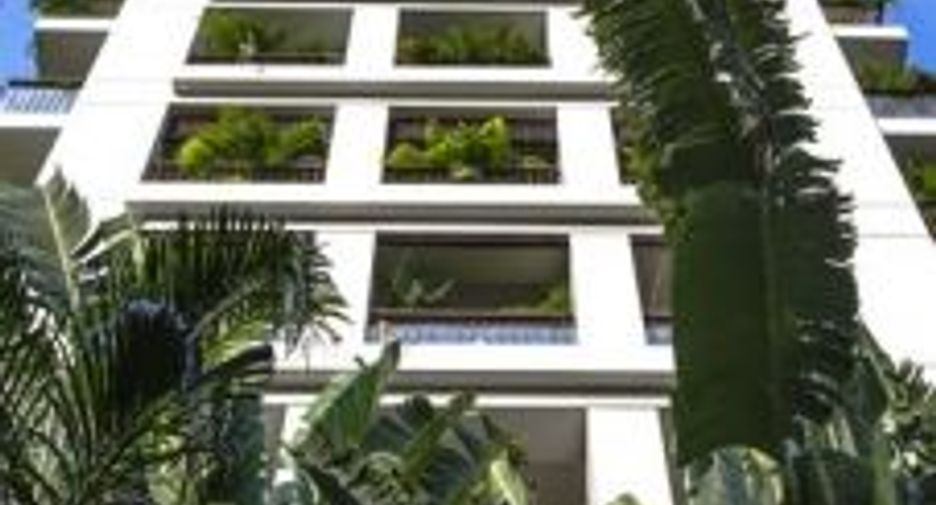 For rent 4 bedrooms condo in Sathon, Bangkok