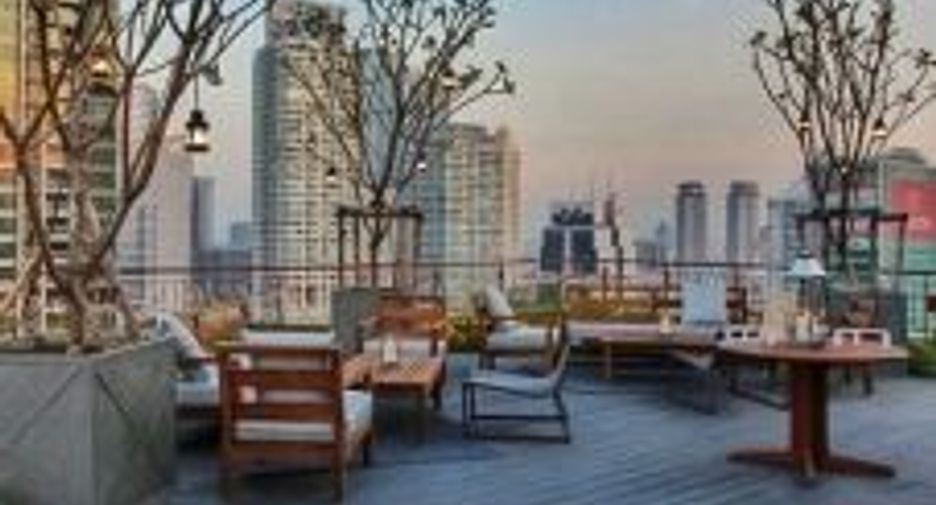 For rent 4 bedrooms condo in Sathon, Bangkok