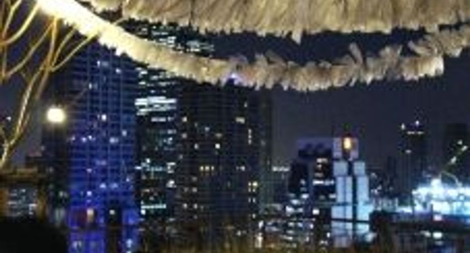 For rent 4 bedrooms condo in Sathon, Bangkok