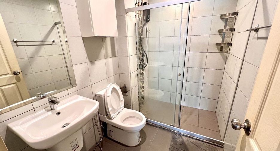 For rent 1 bed condo in Thon Buri, Bangkok