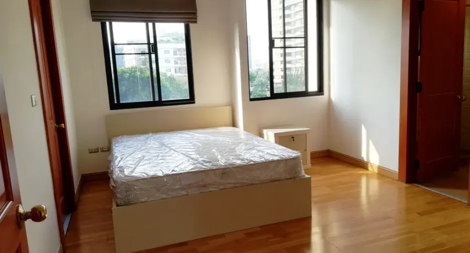 Wohnung zur Miete mit 3 Zimmer in Watthana, Bangkok