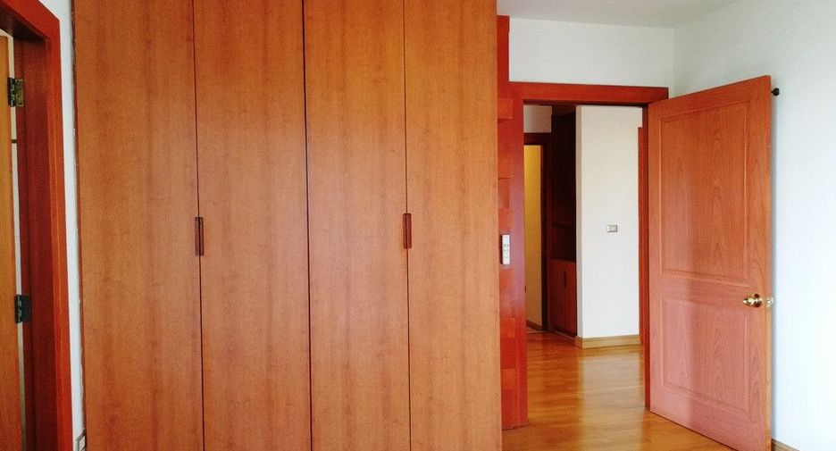 Wohnung zur Miete mit 3 Zimmer in Watthana, Bangkok