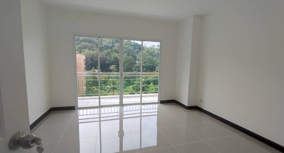For sale 4 bedrooms apartment in Mueang Phuket, Phuket