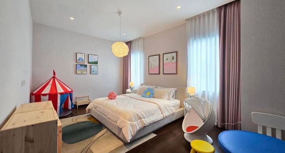 Haus zur Miete mit 5 Zimmer in Lat Krabang, Bangkok