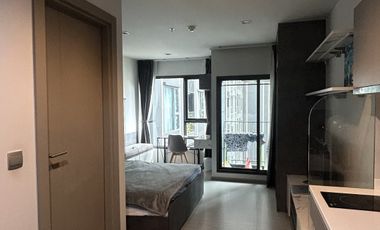 À louer studio condo à Huai Khwang, Bangkok