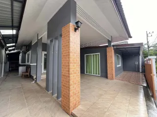 Casa en alquiler de 3 habitaciones en Mueang Phuket, Phuket