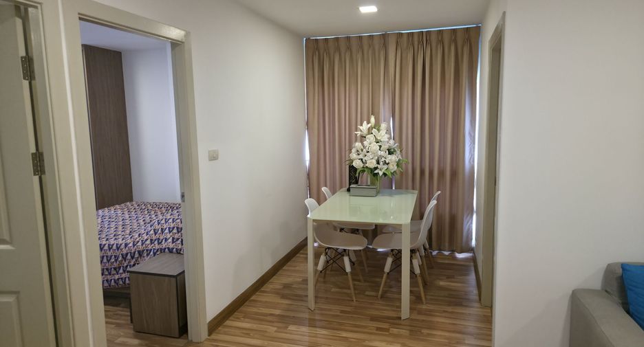 For rent 3 bedrooms condo in Bang Kapi, Bangkok
