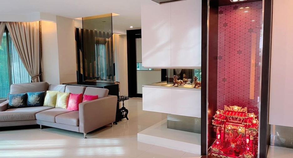 For rent and for sale 4 bedrooms house in Prawet, Bangkok