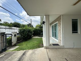 For rent 3 bedrooms house in Bang Kapi, Bangkok