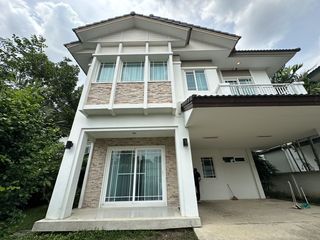 For rent 3 bedrooms house in Bang Kapi, Bangkok