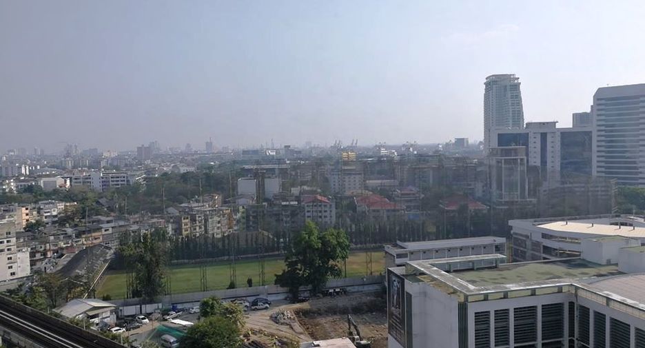 Condo en alquiler de 1 habitaciones en Khlong Toei, Bangkok