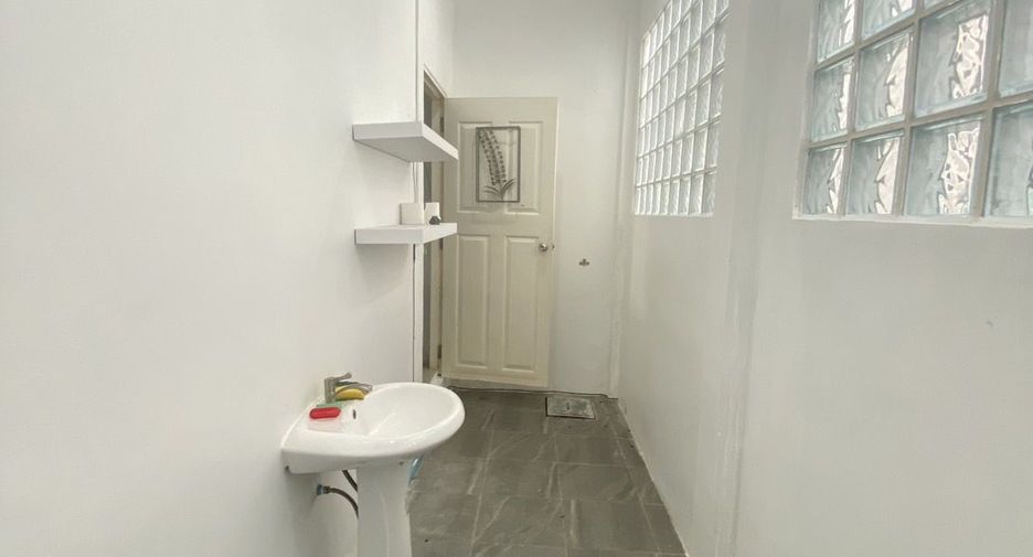 For rent 1 bed retail Space in Mueang Phuket, Phuket