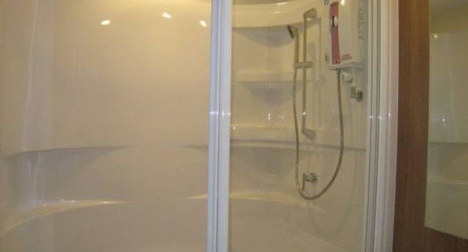 For rent 1 bed condo in Khlong San, Bangkok