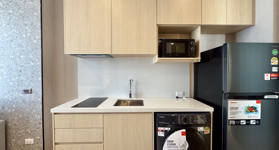 For rent 2 bedrooms condo in Watthana, Bangkok