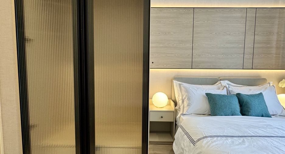 For rent 2 bedrooms condo in Watthana, Bangkok