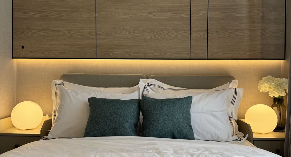 For rent 2 bedrooms condo in Watthana, Bangkok