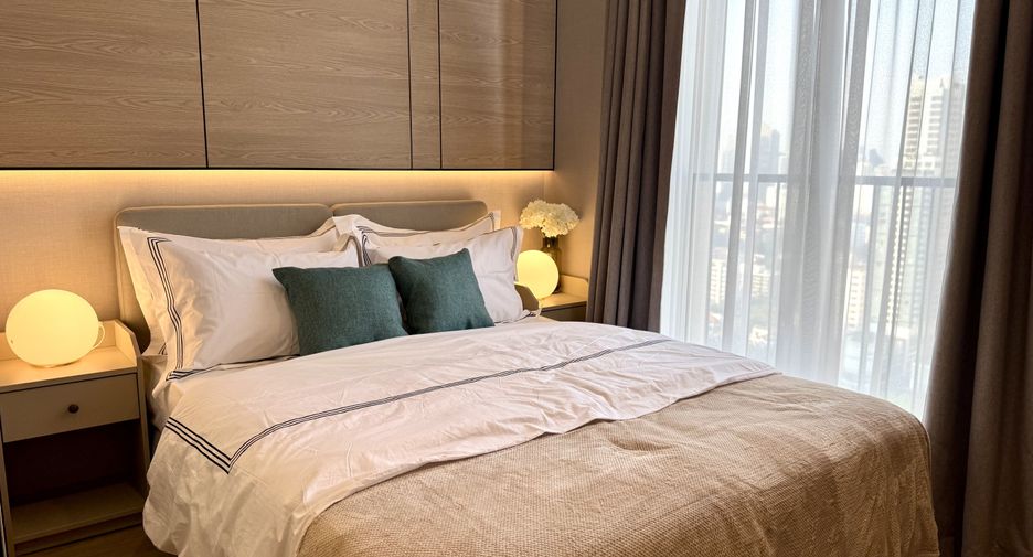 For rent 2 bedrooms condo in Watthana, Bangkok