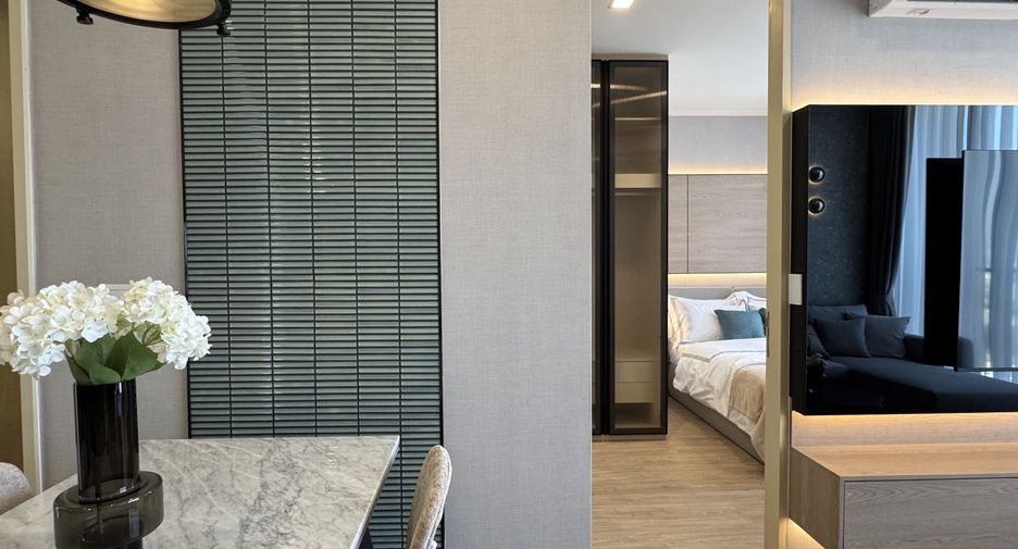 For rent 2 bedrooms condo in Watthana, Bangkok