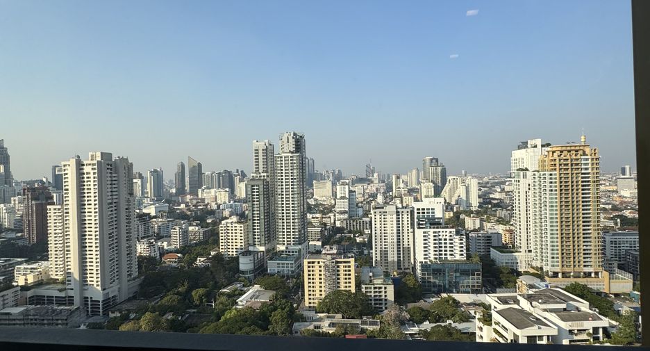 For rent 2 bedrooms condo in Watthana, Bangkok