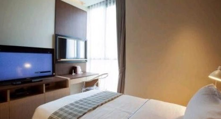 For rent 2 bedrooms condo in Khlong Toei, Bangkok