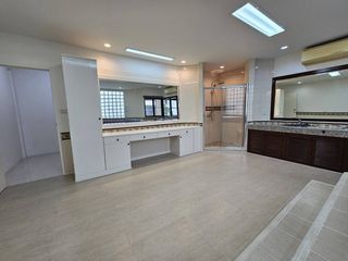 For rent 4 ベッドルーム house in Watthana, Bangkok