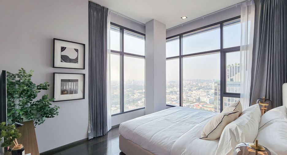 For sale 2 bedrooms condo in Ratchathewi, Bangkok