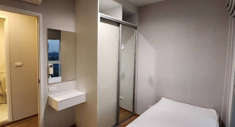 For rent 2 bedrooms condo in Yan Nawa, Bangkok