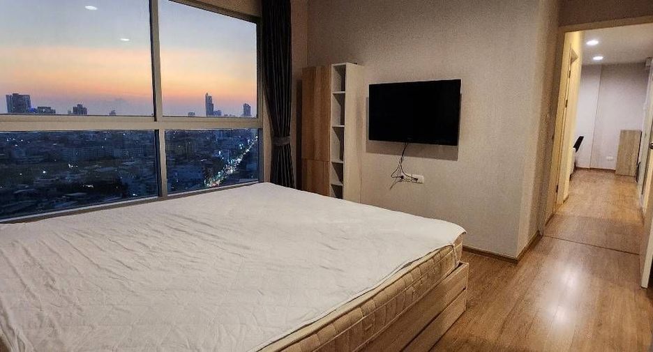 For rent 2 bedrooms condo in Yan Nawa, Bangkok