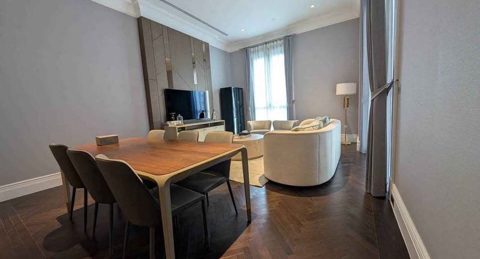 Condo en alquiler de 3 habitaciones en Pathum Wan, Bangkok